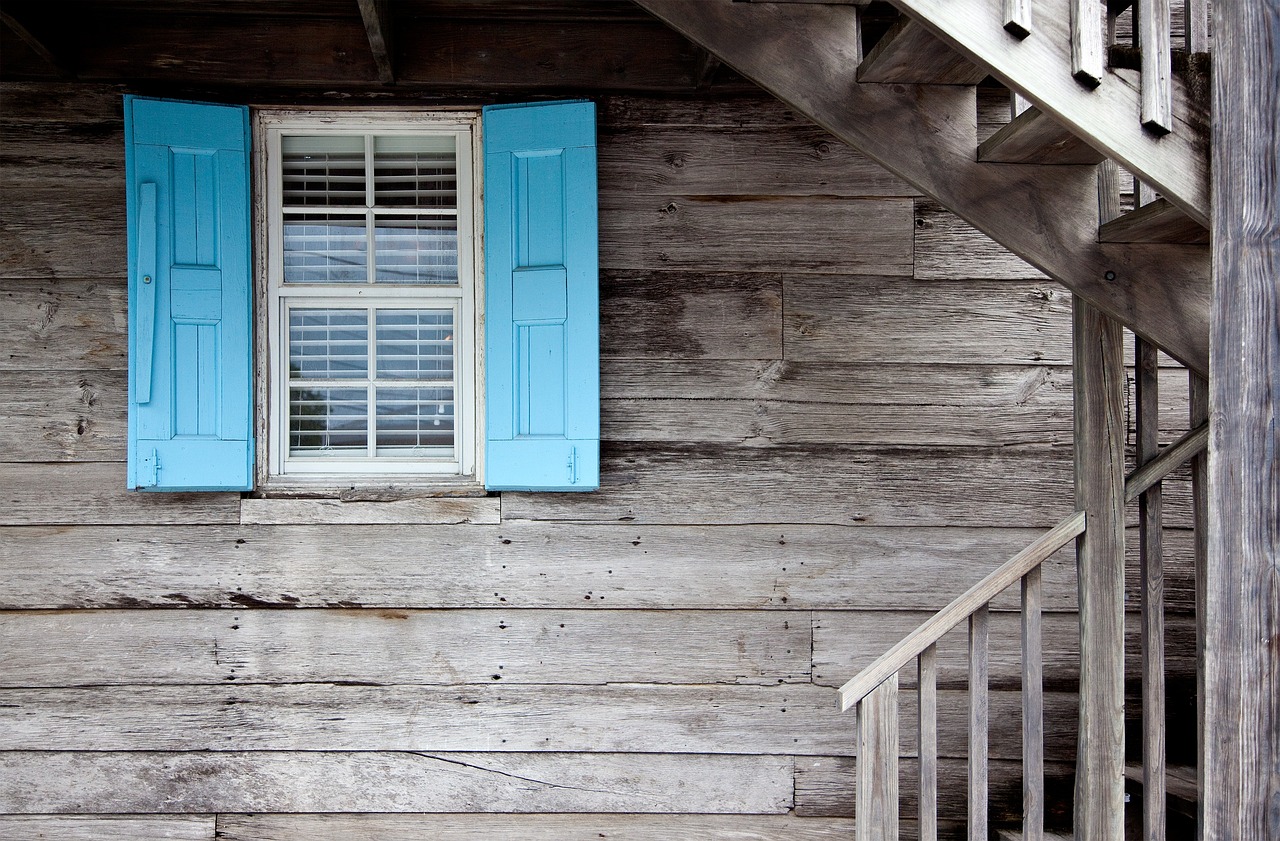 haus mit blau